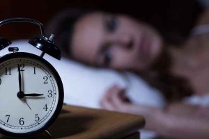 อะไรคือผลกระทบทางกายภาพของการอดนอน?